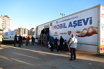 Mobil Aşevi Ramazan bereketini mahallelere taşıyor 